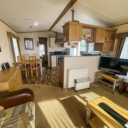 Lovely Caravan With Decking Nearby Scratby Beach In Norfolk Ref 50031J Great Yarmouth Exterior photo