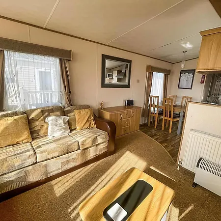 Lovely Caravan With Decking Nearby Scratby Beach In Norfolk Ref 50031J Great Yarmouth Exterior photo